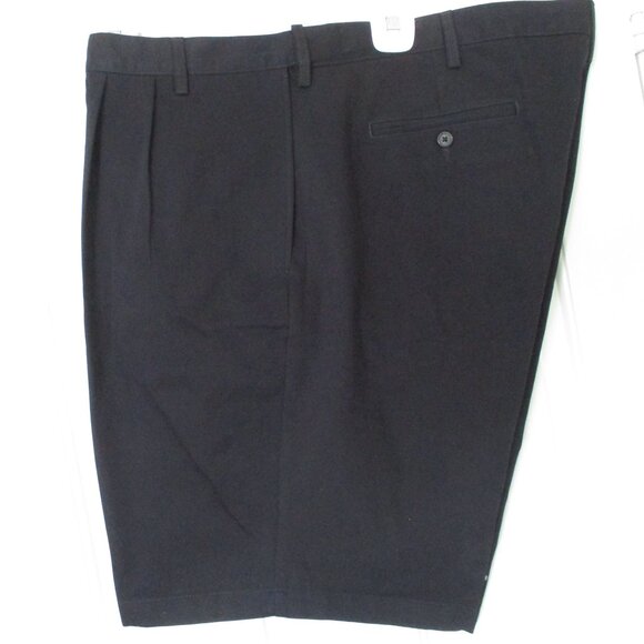 Lands' End Pleated Front Mens Black Cotton Expandable Short Pant NWOT - Size 46W - Picture 1 of 2